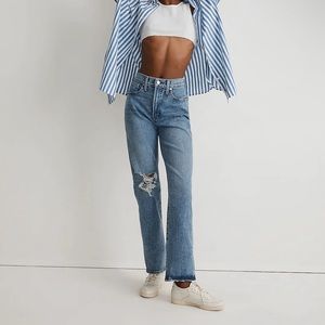 The Perfect Vintage Straight Jeans in Kingsbury wash!